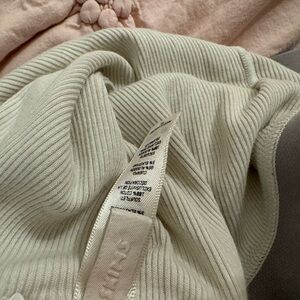 Skims top and short set